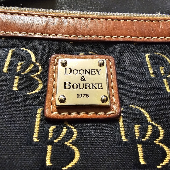 Dooney and Bourke Greta Canvas Large Wristlet in Black with Gold DB Logo EUC - Picture 7 of 10